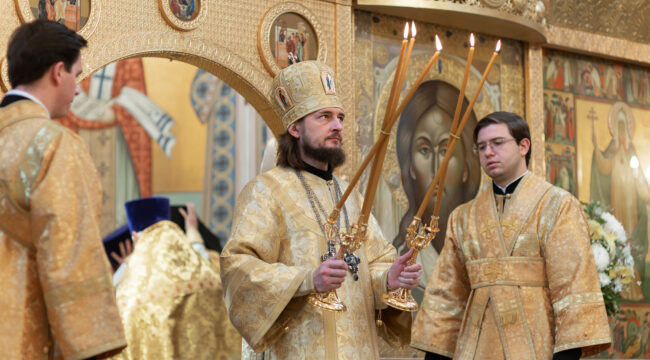 Епископ Раменский Алексий возглавил престольный праздник храма священномученика Ермогена в Зюзине