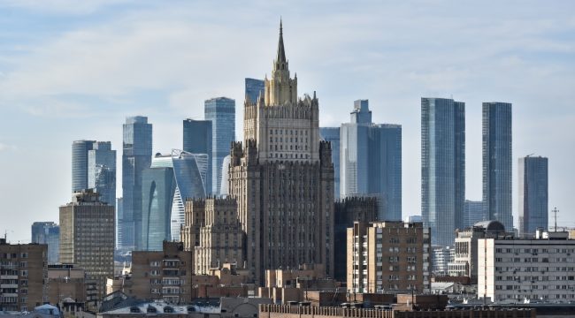 В МИД назвали задержание митрополита Илариона срежиссированной провокацией