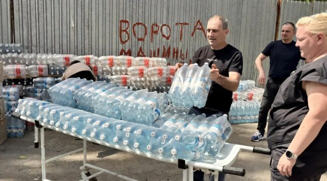 Служители церкви «Христианская миссия» из Шахт доставили в Донецк более 3 тонн гумгруза
