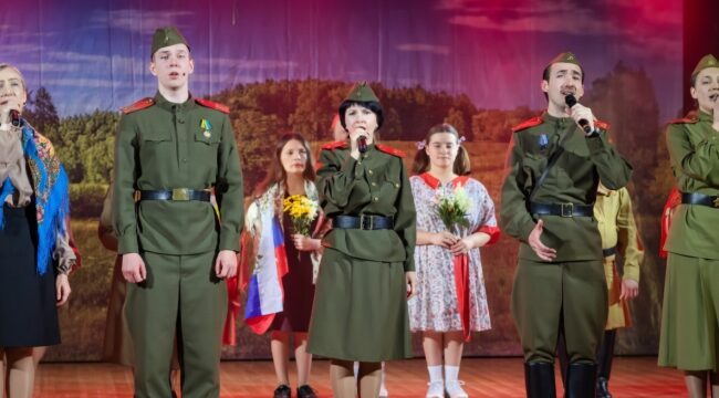 Однажды на фронте. Ярославец сыграл в мюзикле про жизнь своего прадеда