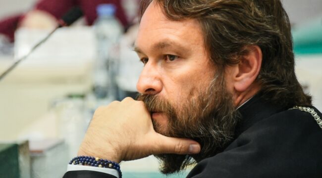 Митрополит Иларион заявил, что на запрещенных веществах нет его отпечатков