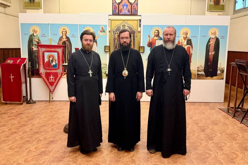 Глава ОВЦС посетил приход Сергия Радонежского в Каире