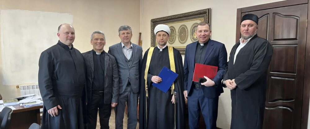 Епископ Владимир Ашаев поздравил мусульман Красноярска с Курбан-байрамом