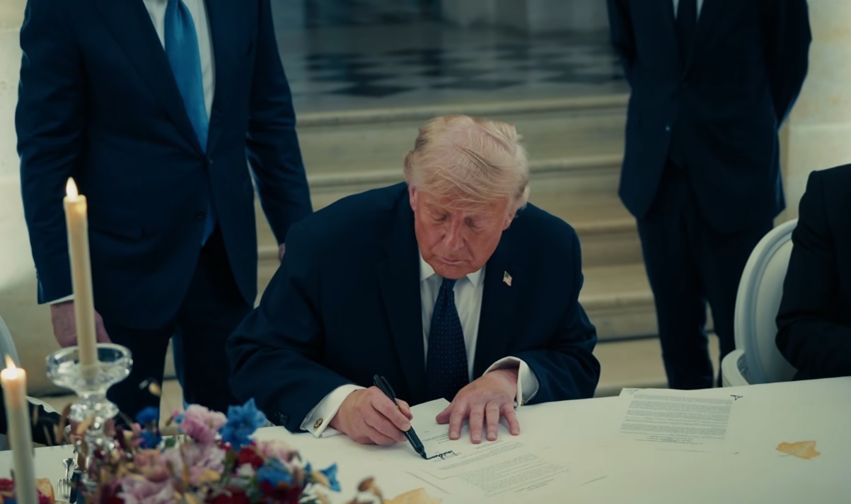 Неделя Трампа в обзоре: подписана рамка сделки с Ираном, многочисленные школы под следствием по Разделу IX