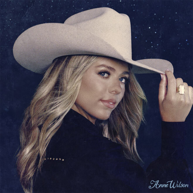 Энн Уилсон поднимается выше с альбомом Stars (Blue Hour Deluxe), выходящим 10 июля
