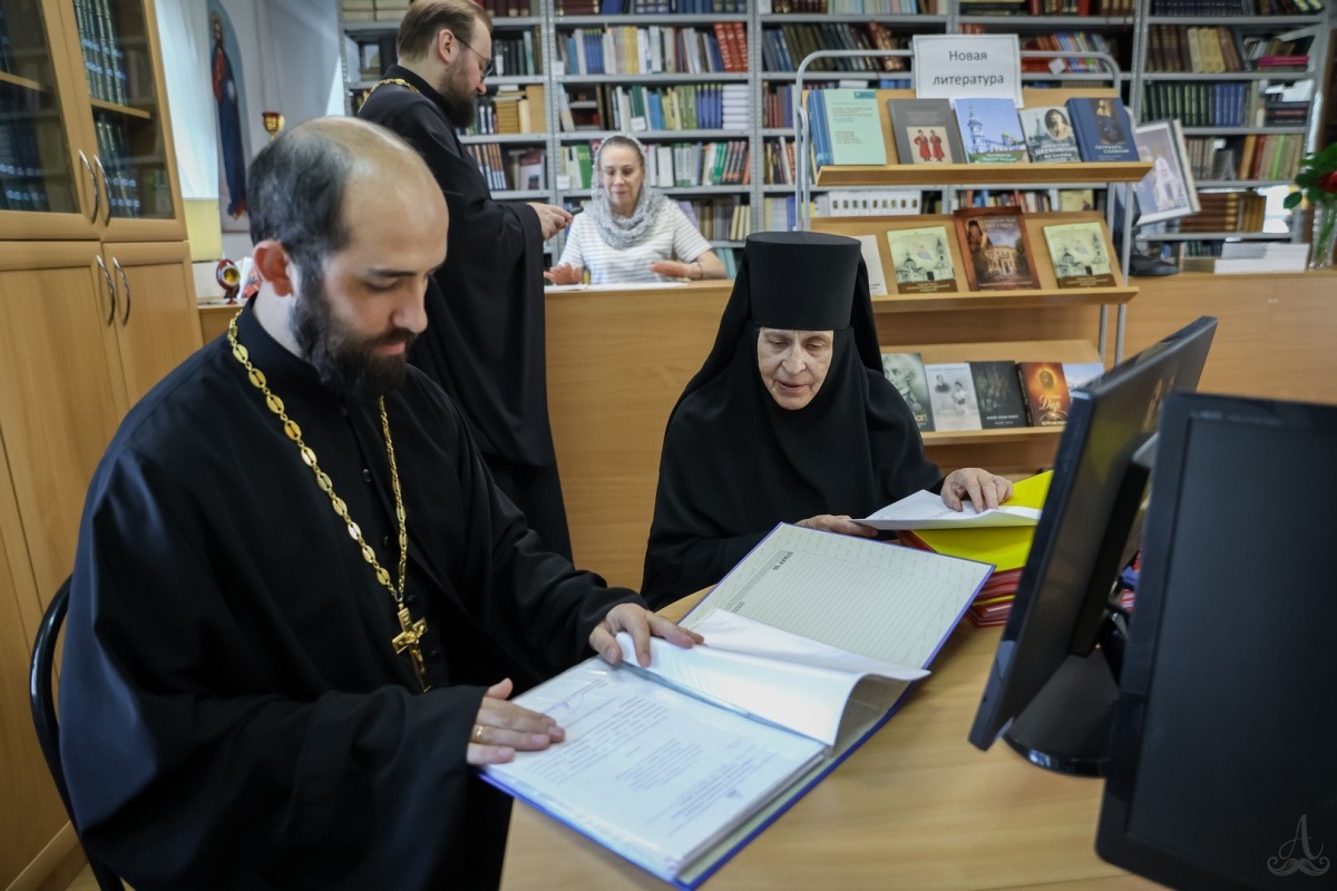 Ставропольскую митрополию посетила комиссия по аккредитации курсов для монашествующих