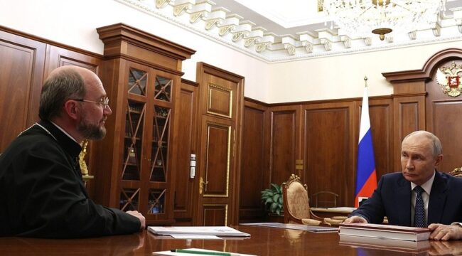 Владимир Путин обсудил с протоиереем Александром Ткаченко итоги работы фонда «Круг добра»
