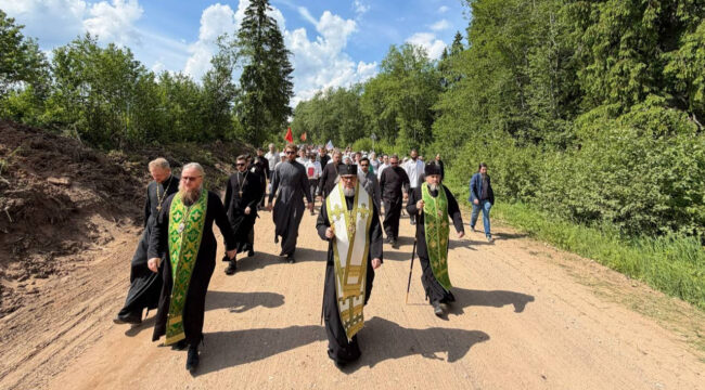У истока Волги стартовал XXVII Большой Волжский крестный ход