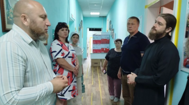 Глава Патриаршей гуманитарной миссии обсудил помощь жителям Грайворона с руководством района