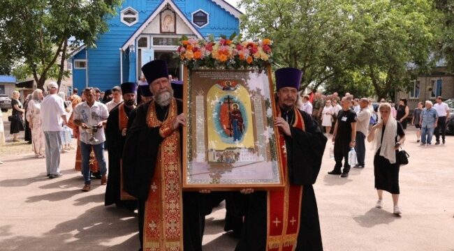 В Буденновске молитвенно почтили память жертв теракта 1995 года