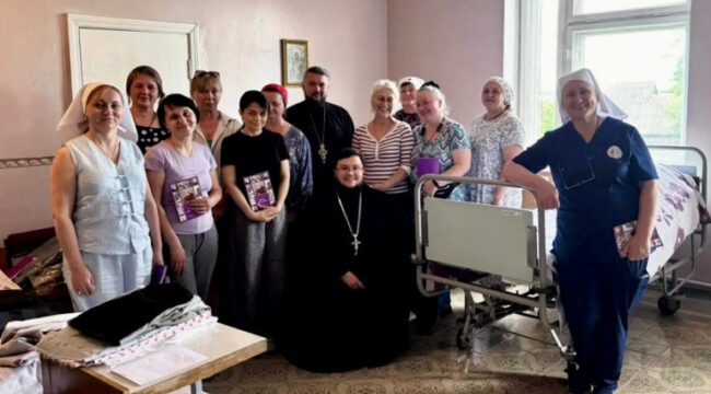 Больница святителя Алексия обучила сестер милосердия в Шахтерске