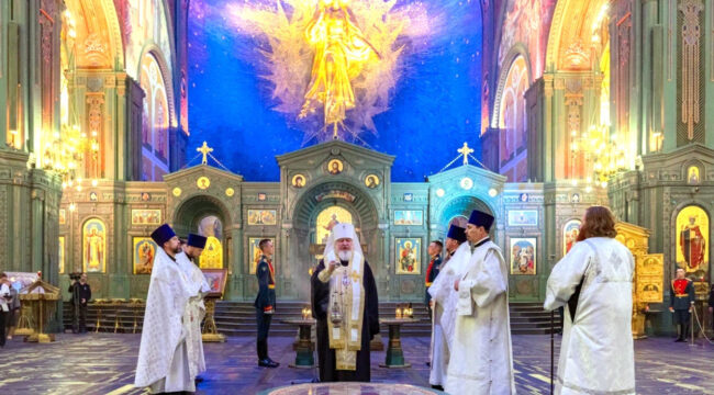 В День памяти и скорби митрополит Ставропольский Кирилл возглавил заупокойное богослужение в главном храме Вооруженных сил России