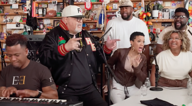 Концерт Фреда Хаммонда на Tiny Desk стал празднованием его наследия в госпел