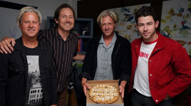 Switchfoot готовится к дебюту на Grand Ole Opry после сюрприза от Jonas Brothers