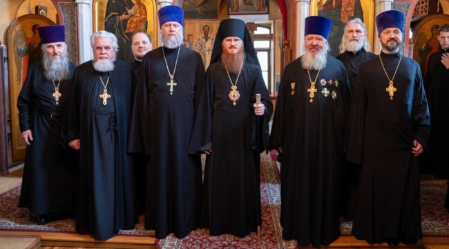 Епископ Иоанн возглавил литургию в храме Николая Чудотворца в Кленниках