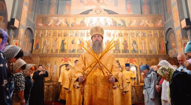 Епископ Силуан возглавил Литургию в храме Новомучеников Подольских