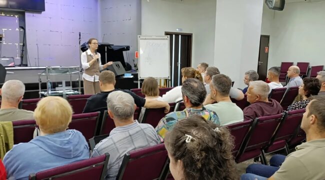 Более 40 служителей собрала епархиальная встреча пятидесятников в Ярославле