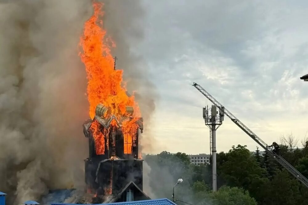 В Ессентуках сгорел старинный Никольский храм
