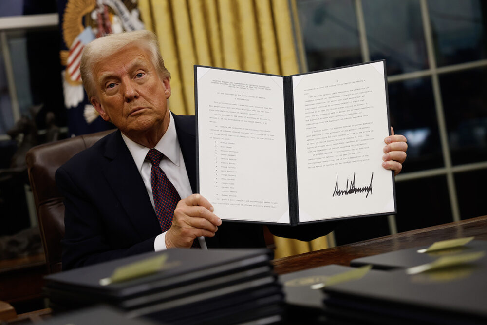 Неделя Трампа в обзоре: Пентагон отменяет обозначение мормонов; подписан закон «Secure America Act»