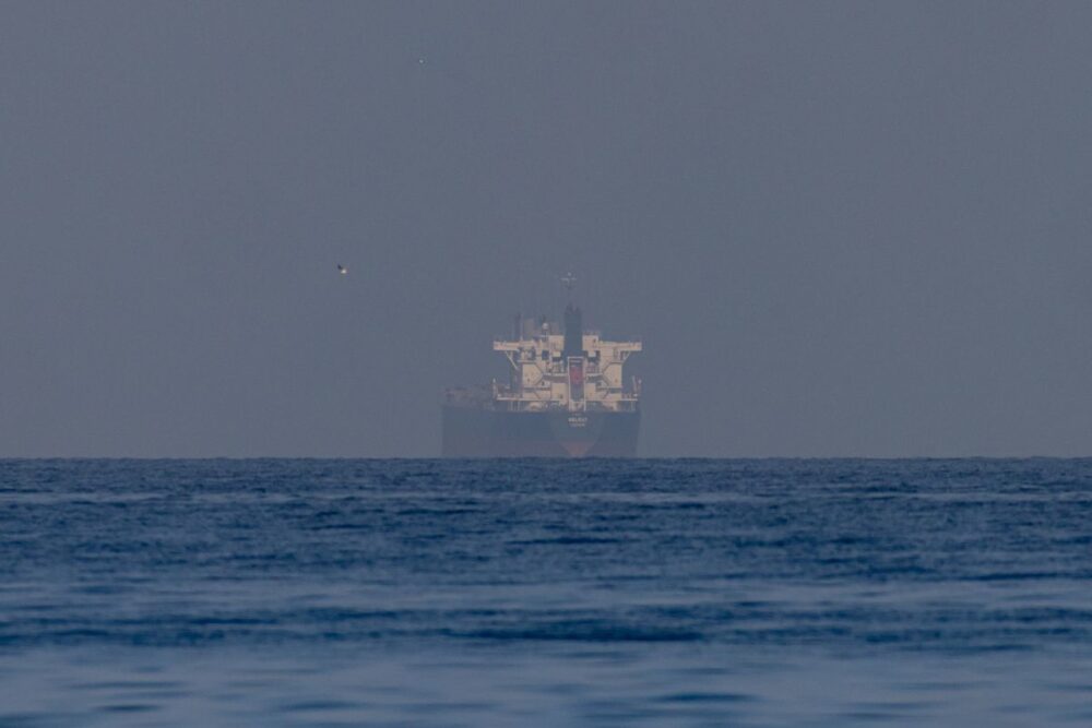Цены на нефть и газ резко падают после объявления Трампа о сделке с Ираном и открытии Ормузского пролива