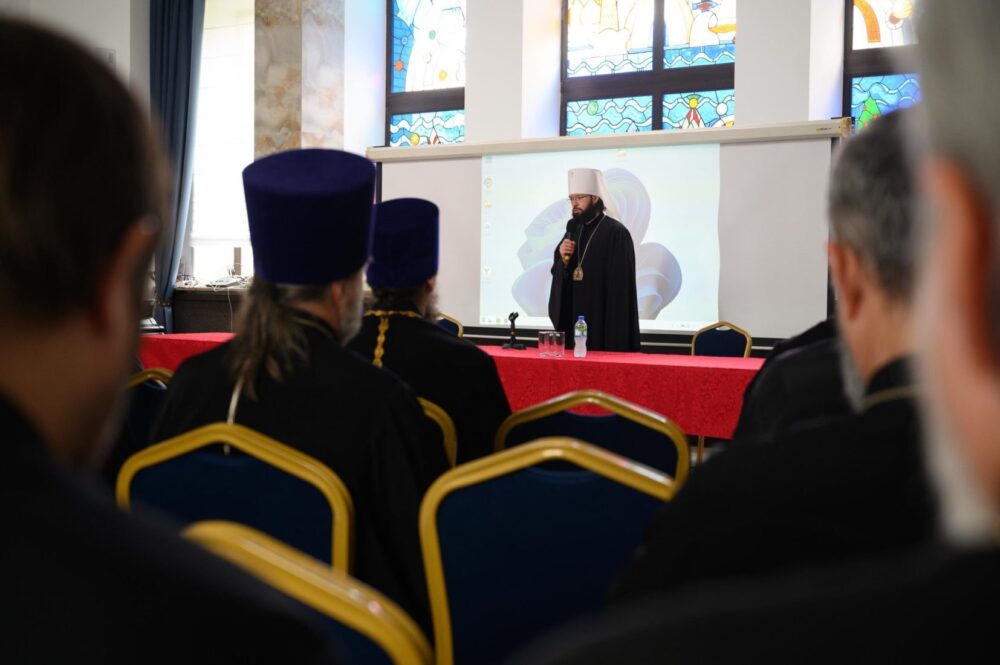 Пастырская конференция и семинар по актуальным вопросам современного служения прошли в Северном викариатстве