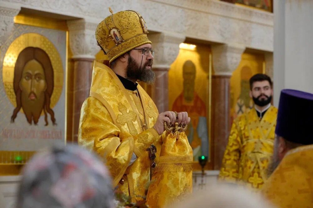 Архиепископ Зеленоградский Савва совершил литургию в храме Александра Невского