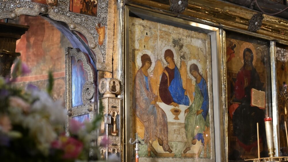 В Троице-Сергиевой лавре рассказали, как почтить день возвращения «Троицы»
