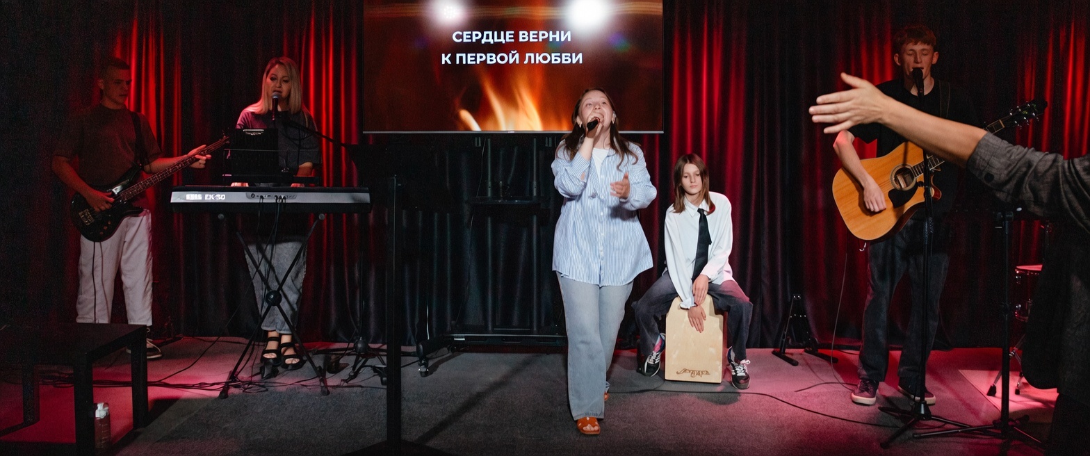 В Пензе прошел вечер хвалы «Алтарь»