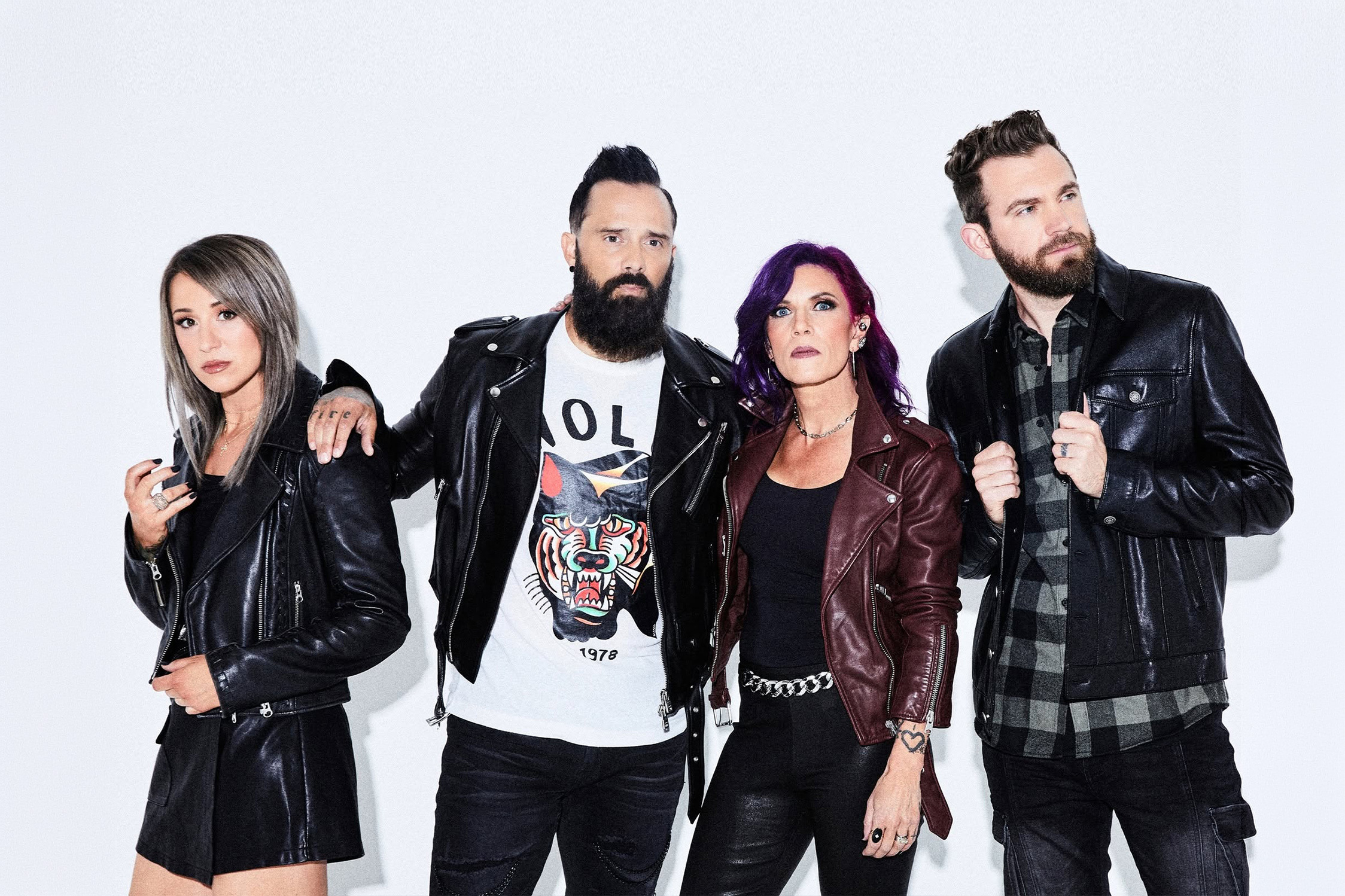 Песня Skillet «Monster» стала первой христианской песней, преодолевшей миллиард прослушиваний на Spotify