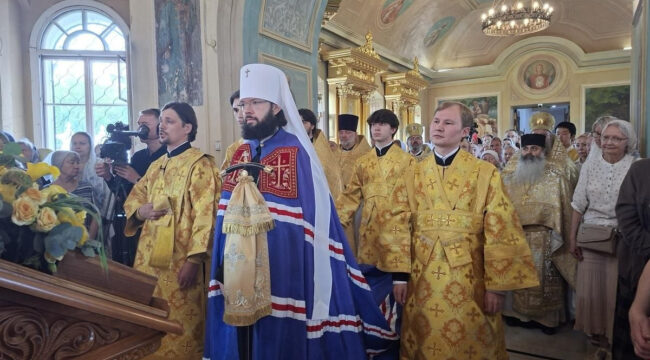 Глава ОВЦС совершил литургию на подворье Православной Церкви в Америке в день памяти святителя Иоанна Шанхайского