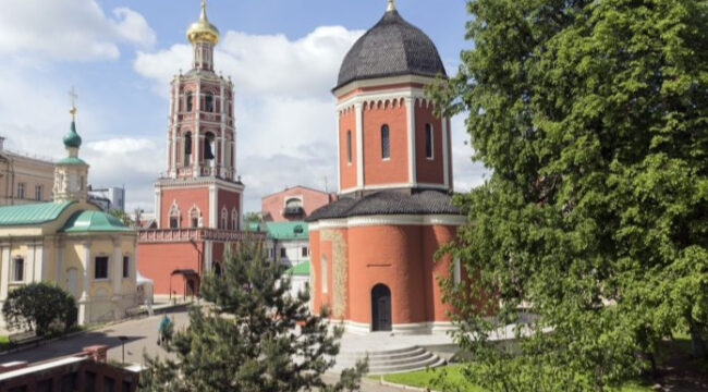 Сергиевскую трапезную Высоко-Петровского монастыря отреставрируют в 2026 году