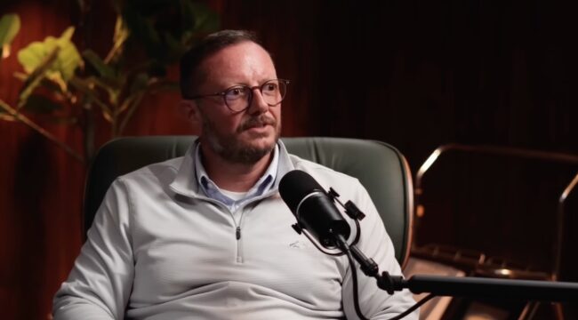 Христианский конгрессмен заявляет о 'тайных' силах 'добрых актеров', расследующих НЛО