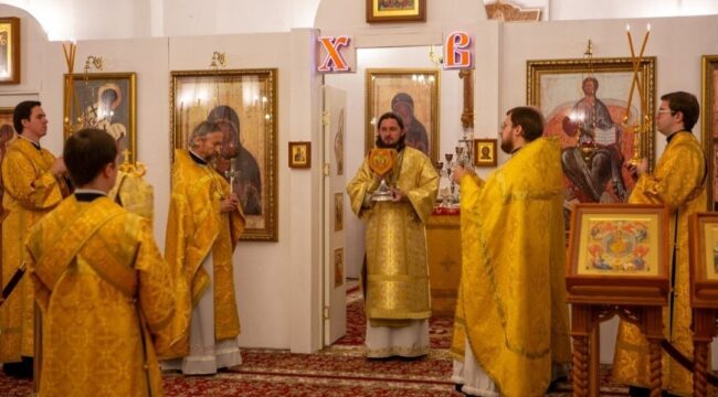 Епископ Раменский Алексий совершил Литургию в храме благоверного князя Димитрия Донского в Северном Бутове