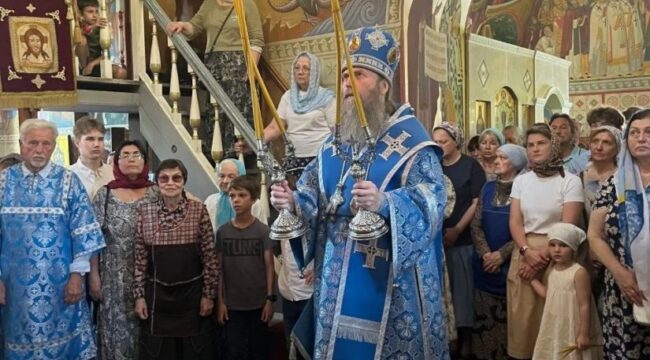 Епископ Павлово-Посадский Силуан возглавил престольные торжества в храме Казанской иконы в Пучкове