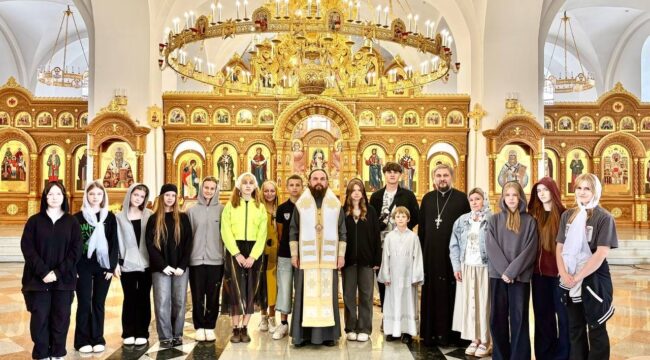 Псковские школьники посетили храм Успения в Останкине
