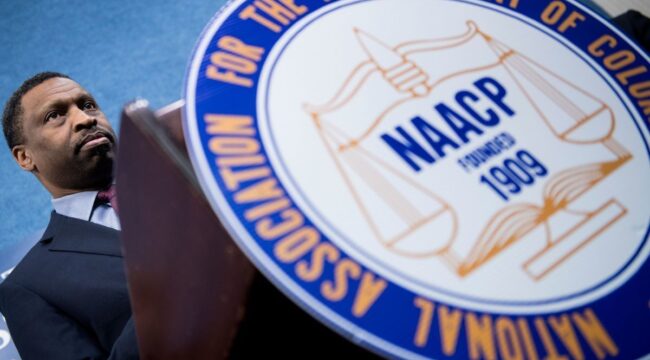 NAACP пропагандирует транс-безумие?