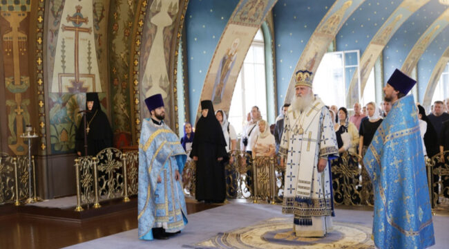 Глава Синодального отдела по монастырям и монашеству возглавил престольный праздник в Богородице-Рождественском монастыре