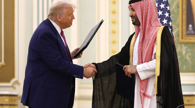 Обзор недели Трампа: ядерная сделка с Саудовской Аравией; продвижение центров обработки данных; эскалация войны в Иране