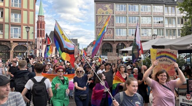 Почему люди выходят на улицы сейчас