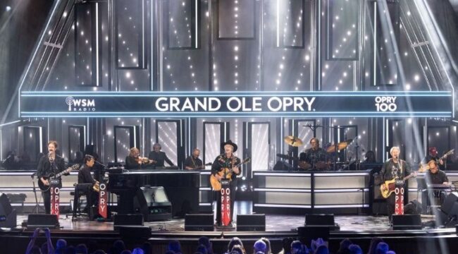 Switchfoot дебютирует на Grand Ole Opry (23 июля) с неожиданным дуэтом с Лэйни Уилсон