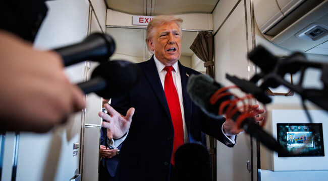 Обзор недели Трампа: остановка исследований с усилением функции и расследование по куклам 'MyGender'