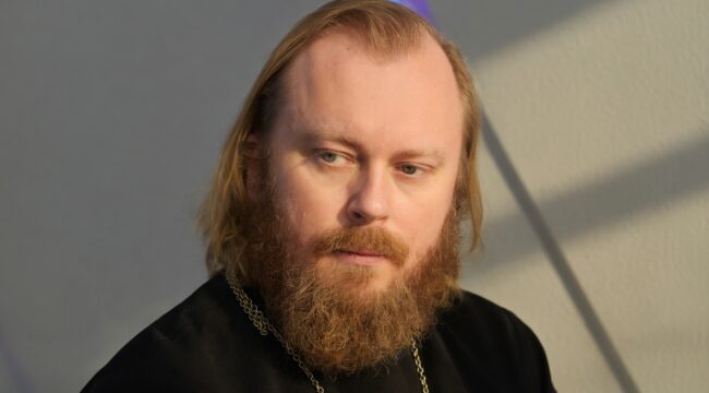 РПЦ предлагает вернуть раздельное обучение и ввести институт помолвки