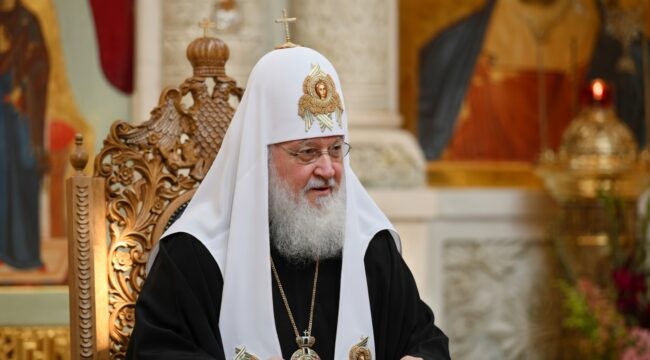 Патриарх Кирилл посетил Петропавловский собор в Казани