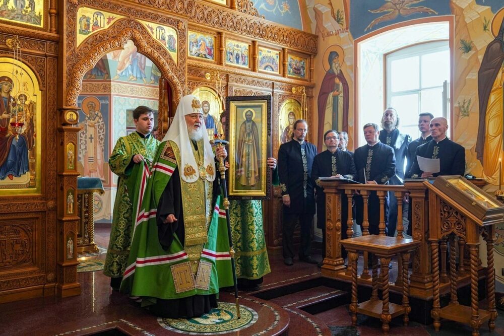 Патриарх Кирилл освятил храм на Валааме