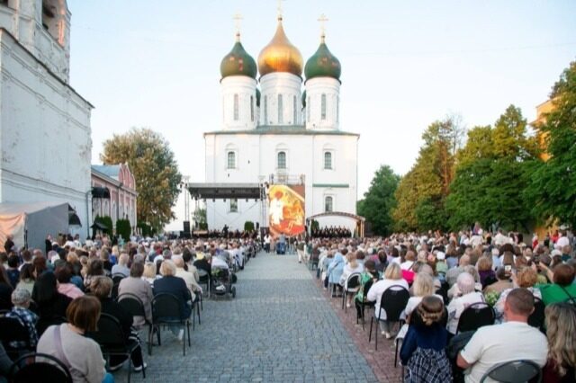 В Дмитрове и Смоленске состоялся показ мультимедийного проекта «Семьи небесные. Воздух»