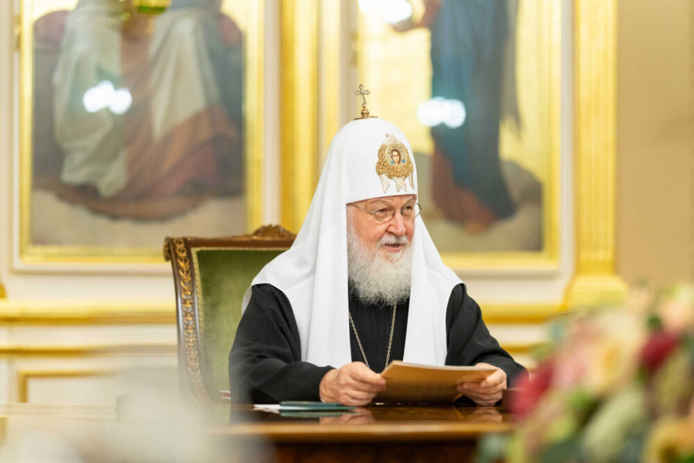 Священный Синод РПЦ обсудил визиты и гуманитарную миссию