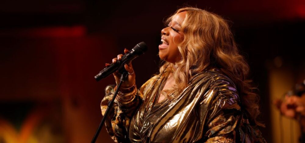 Kierra Sheard получает премию BMI Impact Award на BMI Gospel Music Awards 2026