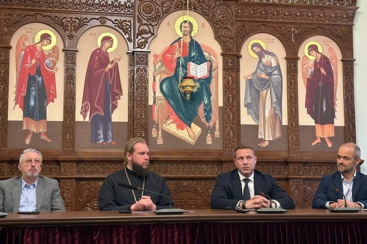 В Финансово-хозяйственном управлении обсудили вопросы создания и совершенствования реставрационных материалов