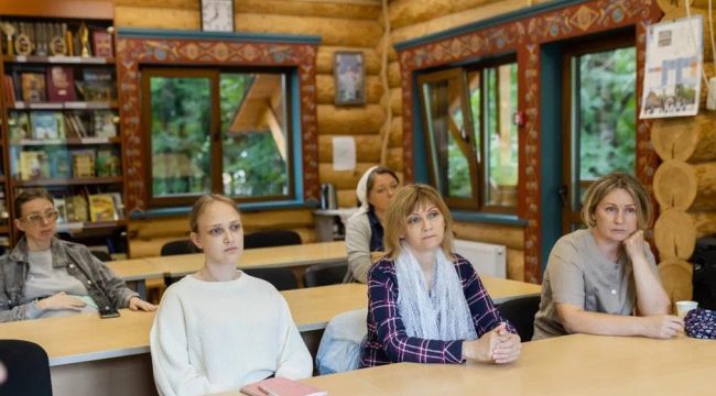 В Зеленограде обсудили организацию досуга для детей с ОВЗ и их родителей