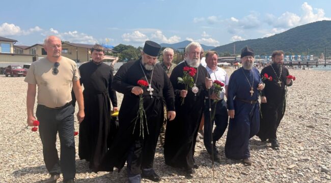 Епископ Новороссийский Сергий совершил литию по погибшим в Архипо-Осиповке